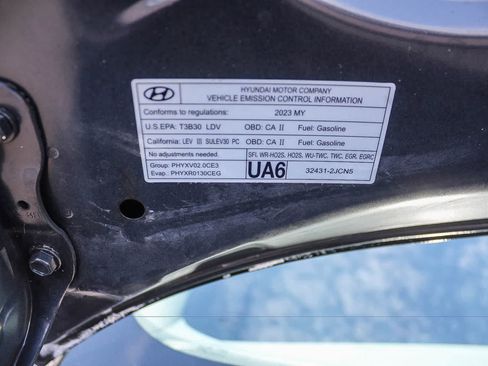 Certified 2023 Hyundai Elantra SE FWD image 36