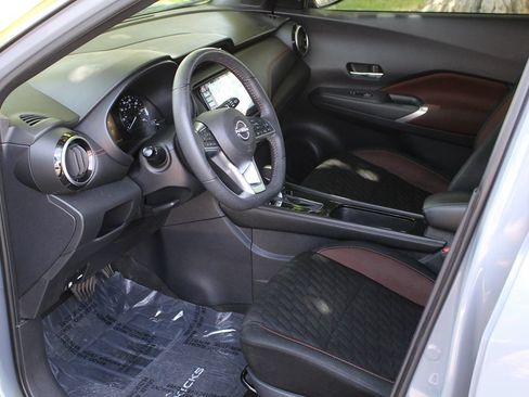 Used 2023 Nissan Kicks SR FWD image 7