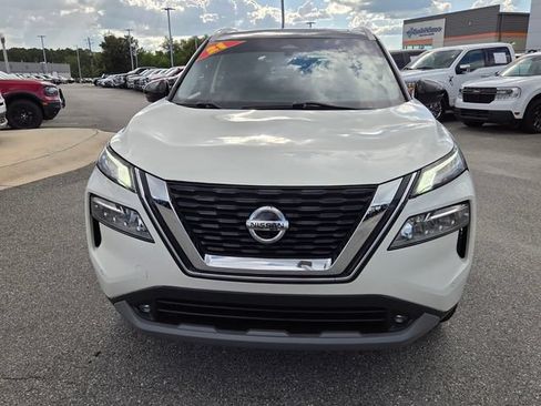 Used 2021 Nissan Rogue SL w/ Premium Package FWD image 2