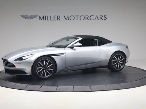Used 2019 Aston Martin DB11 Volante RWD image 14