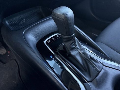 Used 2025 Toyota Corolla LE image 18