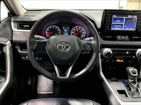 Used 2019 Toyota RAV4 XLE Premium w/ Cold Weather Package image 5