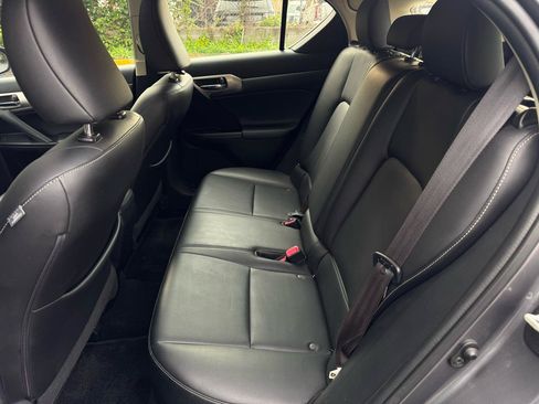 Used 2015 Lexus CT 200h w/ Navigation Package FWD image 15