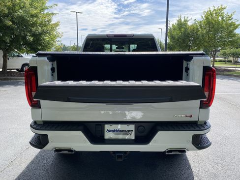 Used 2024 GMC Sierra 1500 AT4 w/ AT4 Preferred Package AWD/4WD image 11