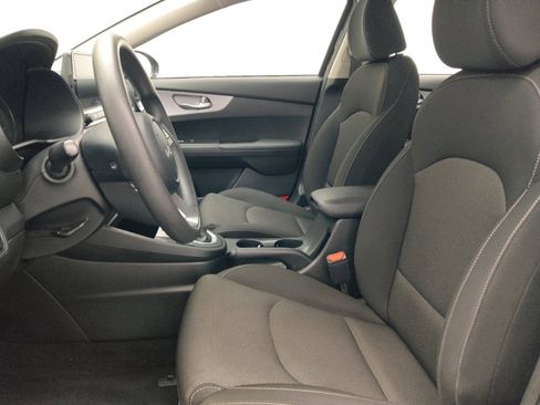 Used 2023 Kia Forte LXS FWD image 17
