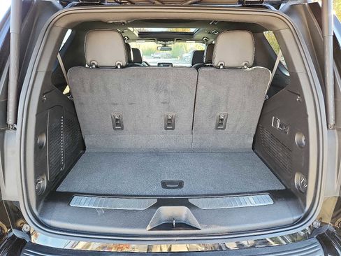 Used 2022 Chevrolet Tahoe RST w/ Luxury Package image 27