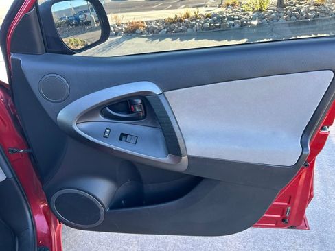 Used 2011 Toyota RAV4 4WD w/ Upgrade Value Pkg image 30