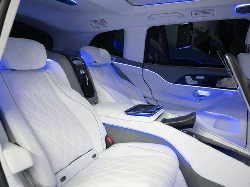 New 2026 Mercedes-Benz Maybach GLS 600 4MATIC image 17