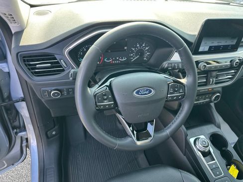 Used 2022 Ford Escape SEL FWD image 17