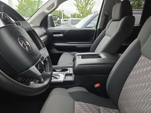 Used 2018 Toyota Tundra SR5 w/ TRD Sport Package AWD/4WD image 10