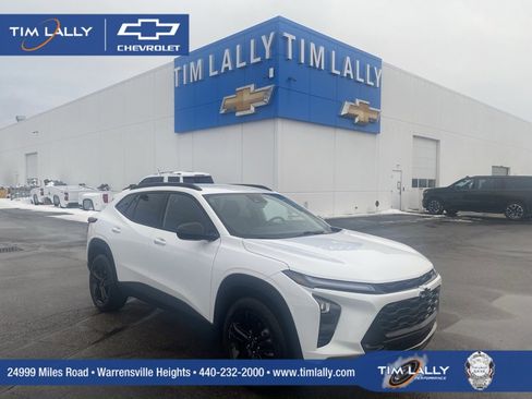 Used 2024 Chevrolet Trax ACTIV w/ Driver Confidence Package image 1