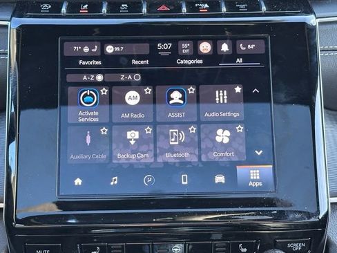 Used 2023 Jeep Grand Cherokee L Laredo image 15