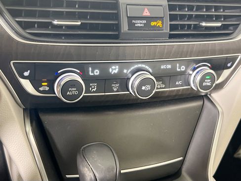 Used 2018 Honda Accord EX-L image 16