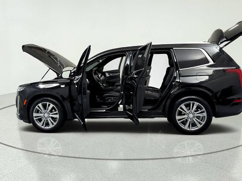 Certified 2024 Cadillac XT6 Premium Luxury w/ LPO, Floor Liner Package AWD/4WD image 10
