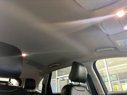 Used 2023 Ford Edge SEL image 22