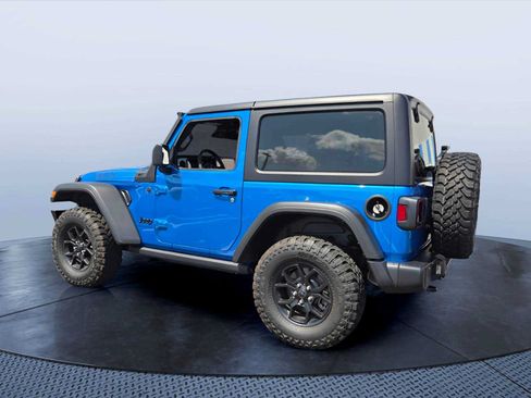 Used 2025 Jeep Wrangler Sport AWD/4WD image 4