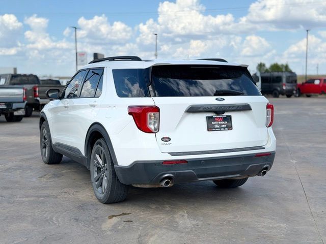 Certified 2021 Ford Explorer XLT w/ Equipment Group 202A RWD image 3