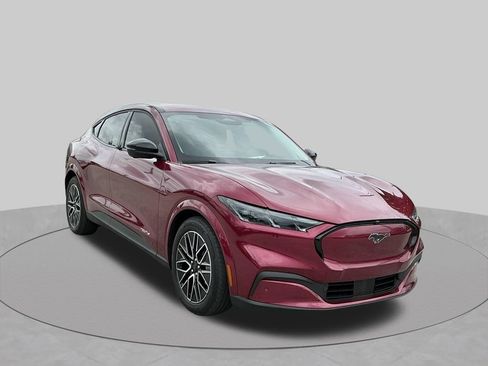 Certified 2025 Ford Mustang Mach-E Premium RWD image 21