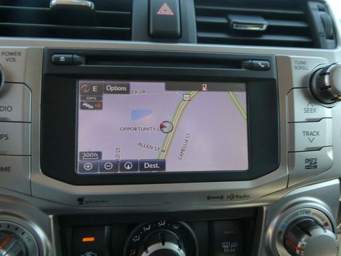 Used 2016 Toyota 4Runner SR5 AWD/4WD image 22