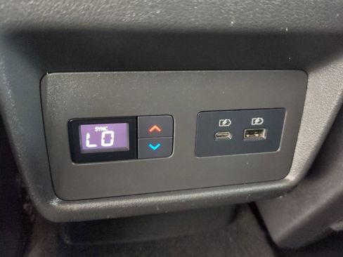 Used 2021 Nissan Rogue SL FWD image 17