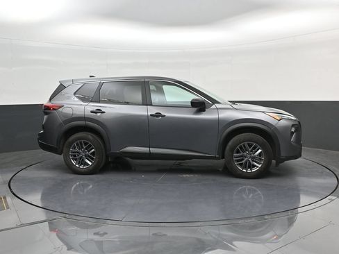 Used 2024 Nissan Rogue S AWD/4WD image 9