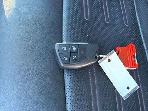 Certified 2023 GMC Sierra 1500 AT4X image 29