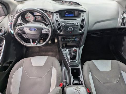 Used 2017 Ford Focus ST image 14