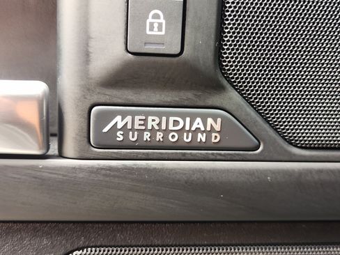Used 2026 Land Rover Defender 110 X-Dynamic SE AWD/4WD image 23