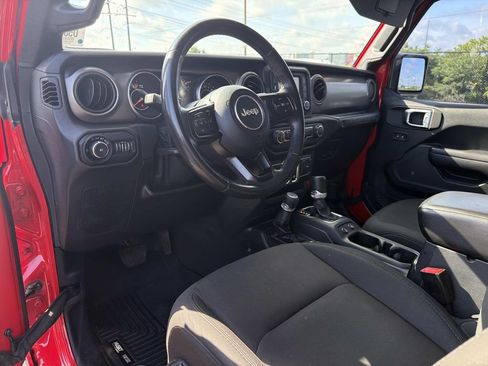 Used 2019 Jeep Wrangler Sport AWD/4WD image 17