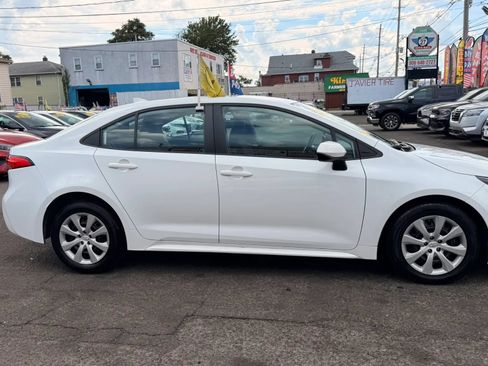 Used 2023 Toyota Corolla LE FWD image 11