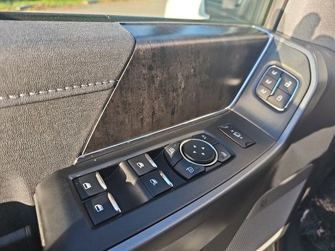 New 2025 Ford F350 Lariat w/ Lariat Ultimate Package image 42