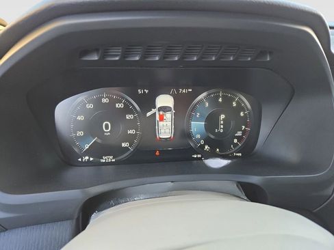 Used 2020 Volvo XC90 T5 Momentum w/ Protection Package Premier image 5