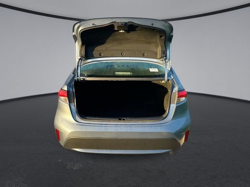 Used 2022 Toyota Corolla LE FWD image 28