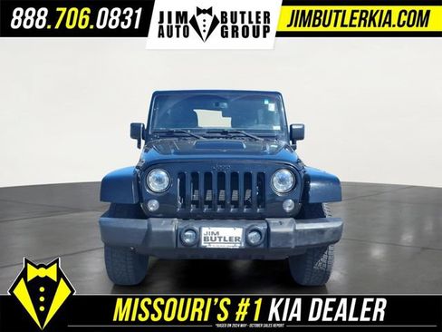 Used 2017 Jeep Wrangler Unlimited Sahara AWD/4WD image 23
