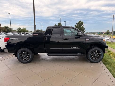 Used 2013 Toyota Tundra 4x4 Double Cab w/ TRD Off-Road Pkg image 10