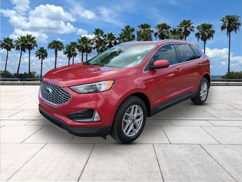 Certified 2024 Ford Edge SEL w/ Convenience Package AWD/4WD image 3