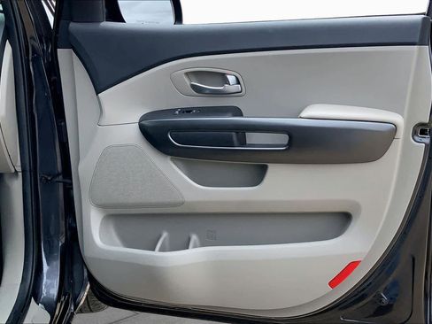 Used 2021 Kia Sedona EX FWD image 23