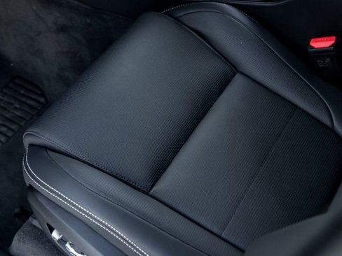 New 2026 Jaguar F-PACE R-Dynamic S image 15