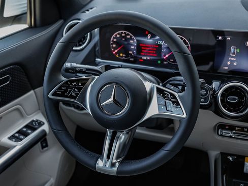 New 2026 Mercedes-Benz GLA 250 4MATIC image 13