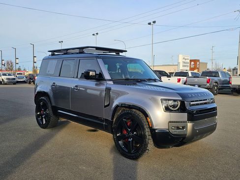 Used 2024 Land Rover Defender 110 X image 4