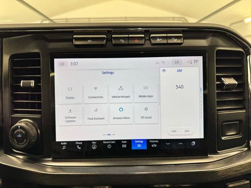 Used 2024 Ford F250 Lariat w/ Lariat Ultimate Package AWD/4WD image 32