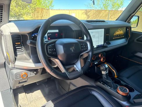 Used 2021 Ford Bronco Badlands image 13