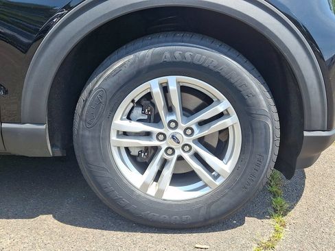 Certified 2020 Ford Explorer XLT w/ Comfort Package AWD/4WD image 8