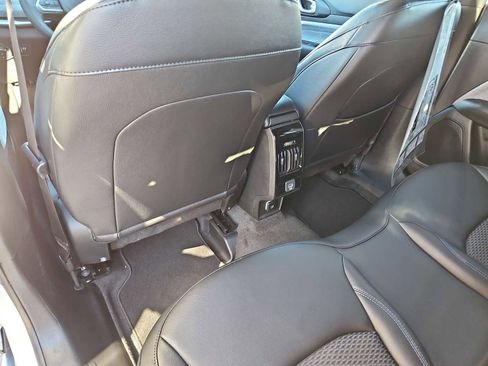 New 2026 Jeep Compass Latitude image 18