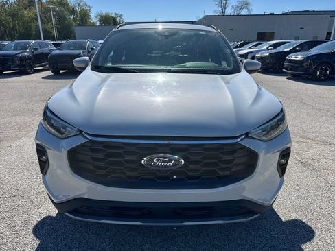 Used 2025 Ford Escape ST-Line Select AWD/4WD image 8
