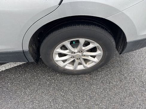 Used 2020 Chevrolet Equinox LS w/ LS Convenience Package image 11