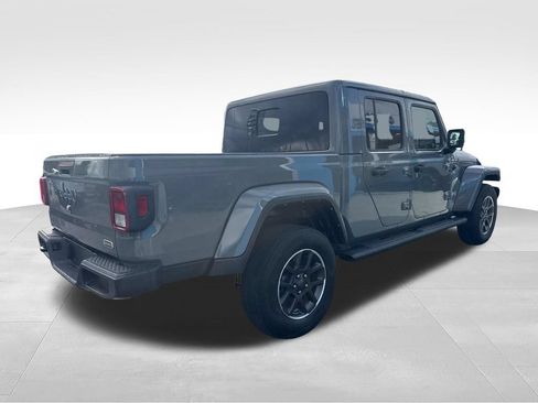 Used 2023 Jeep Gladiator Overland AWD/4WD image 11