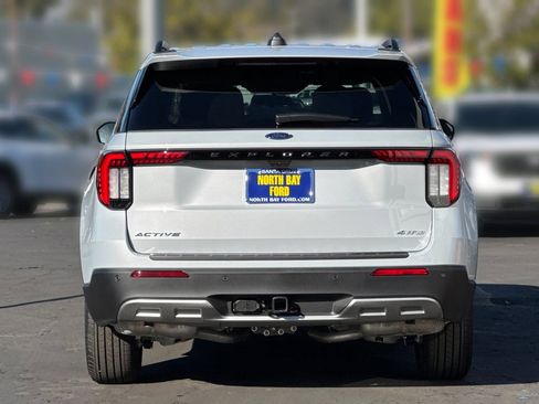 New 2026 Ford Explorer Active w/ Active Comfort Package AWD/4WD image 6