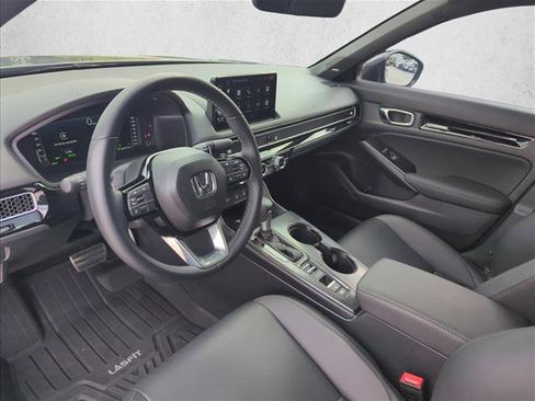 Used 2025 Honda Civic Sport Touring image 8