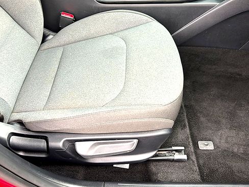 Used 2025 Kia K4 FWD image 25